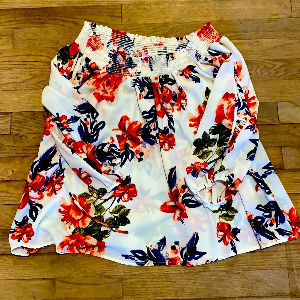 Off the Shoulder Floral Blouse 🌺🌸